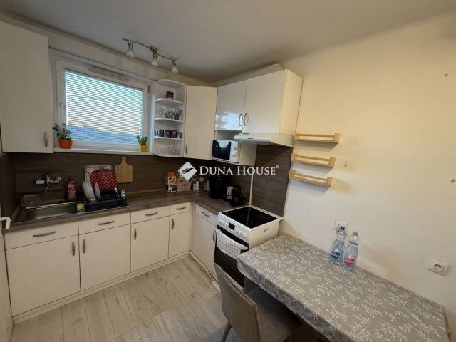 Eladó téglalakás, Debrecenben 59.9 M Ft, 2 szobás