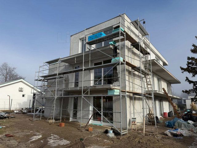 Eladó téglalakás, Siófokon 67.5 M Ft, 3 szobás