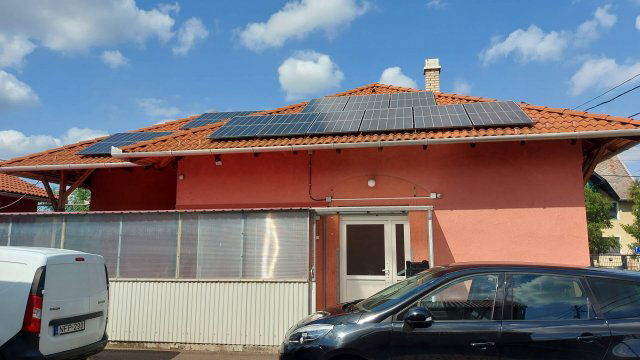 Eladó üzlethelyiség, Kisújszálláson 106 M Ft