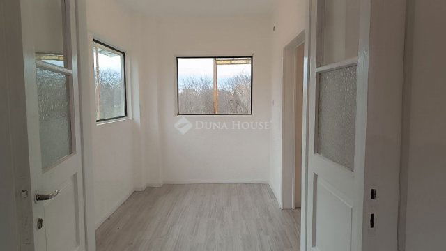 Eladó családi ház, Tápiószecsőn, Széchenyi utcában 59.9 M Ft