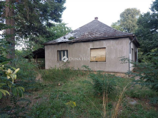 Eladó családi ház, Csörögön, Tölgyfa utcában 48 M Ft