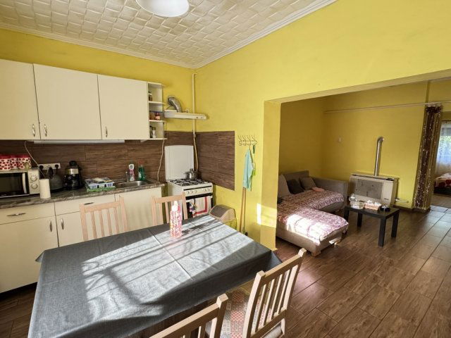Eladó családi ház, Jászapátiban 12.9 M Ft, 2 szobás