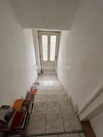 Eladó családi ház, Szombathelyen 75.2 M Ft, 6 szobás