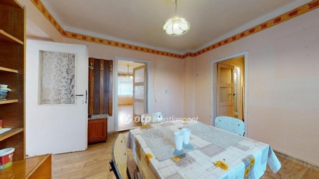 Eladó családi ház, Nagyhalászban 27.9 M Ft, 2 szobás