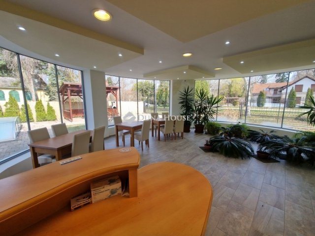 Eladó nyaraló, Balatonszemesen 367.5 M Ft, 11 szobás