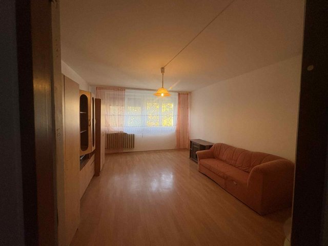 Eladó panellakás, Szigetszentmiklóson 49.8 M Ft, 2 szobás