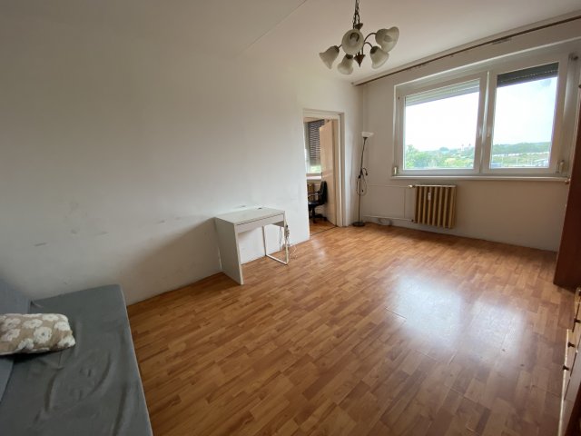 Eladó panellakás, Szegeden, Kereszttöltés utcában 46.5 M Ft