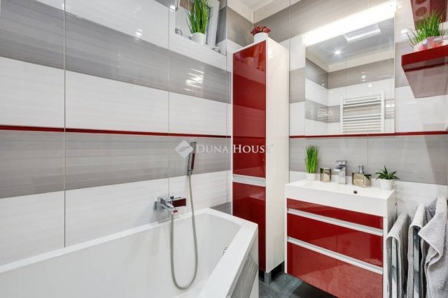 Eladó téglalakás, Budapesten, XIV. kerületben 137.9 M Ft