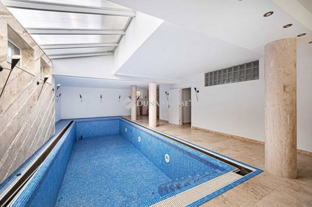 Eladó családi ház, Budapesten, II. kerületben 299 M Ft, 7 szobás