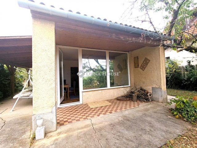 Eladó nyaraló, Mohácson 13.5 M Ft, 1 szobás