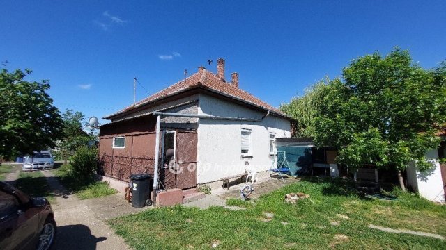 Eladó családi ház, Ecsegfalván 9.9 M Ft, 2 szobás