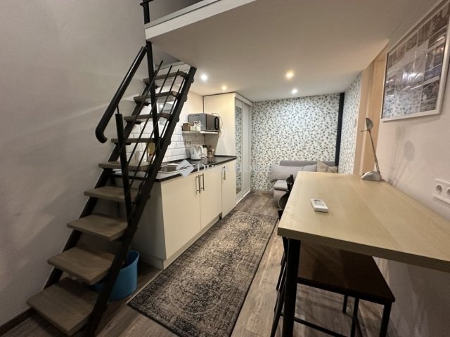 Eladó téglalakás, Budapesten, VI. kerületben 33 M Ft, 1 szobás