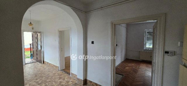 Eladó családi ház, Létavértesen 25 M Ft, 2 szobás