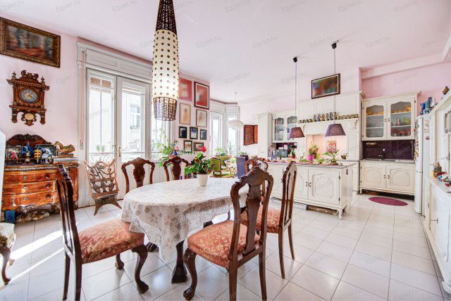 Eladó téglalakás, Budapesten, II. kerületben 199.9 M Ft