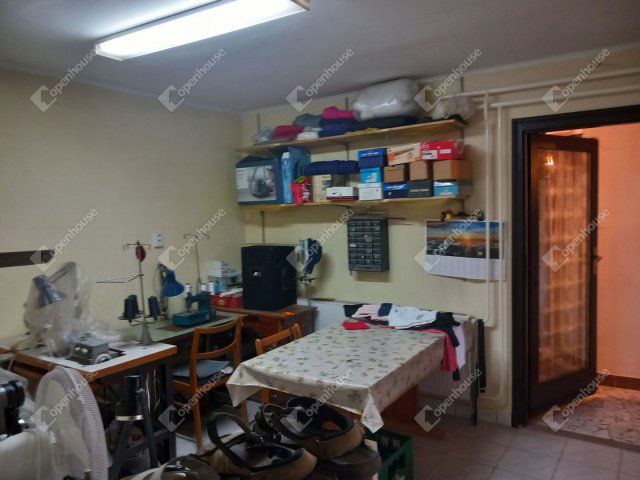 Eladó családi ház, Békésen 52 M Ft, 5 szobás