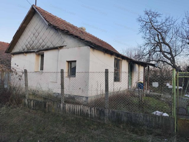 Eladó családi ház, Tápiószelén 12.9 M Ft, 2 szobás