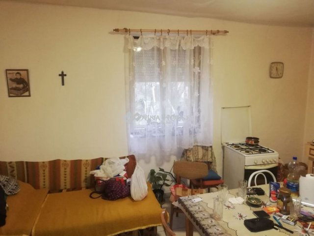 Eladó családi ház, Orfűn 30 M Ft, 3 szobás