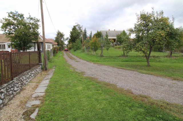 Eladó ikerház, Szihalmon 1.5 M Ft, 2 szobás