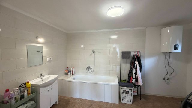 Eladó családi ház, Baján 42 M Ft, 3 szobás