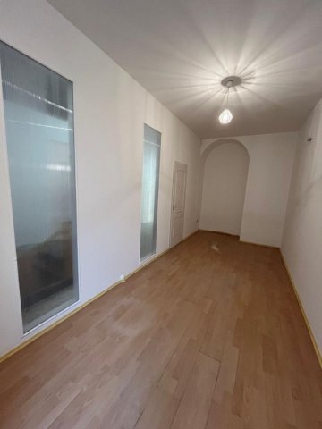 Eladó üzlethelyiség, Debrecenben 79 M Ft, 1+2 szobás