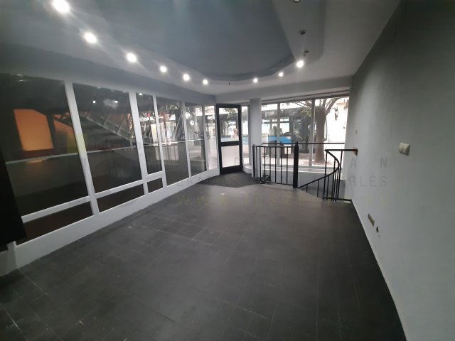 Kiadó üzlethelyiség, Szegeden, Mikszáth Kálmán utcában