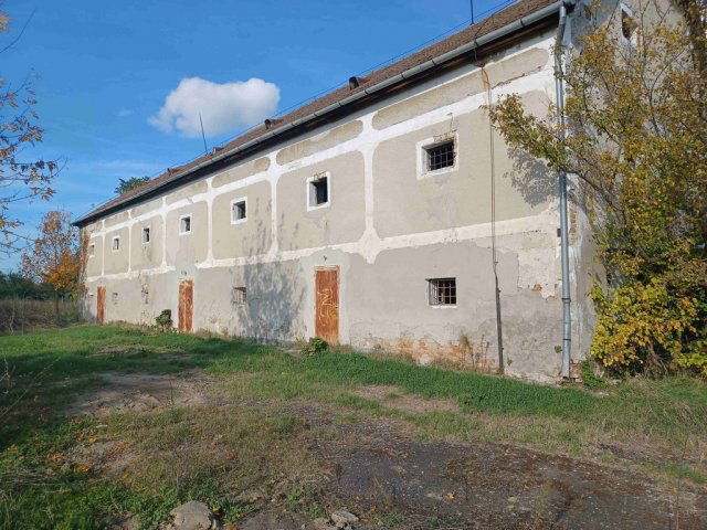 Eladó ipari ingatlan, Ádándon, Árpád utcában 50 M Ft