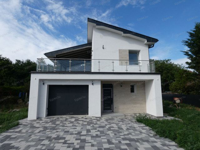 Eladó családi ház, Budapesten, XVII. kerületben 179.8 M Ft