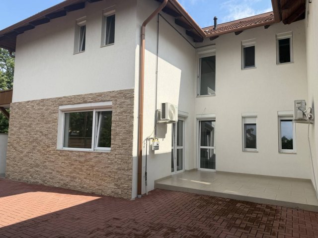 Eladó ikerház, Budapesten, IV. kerületben 199 M Ft, 6 szobás