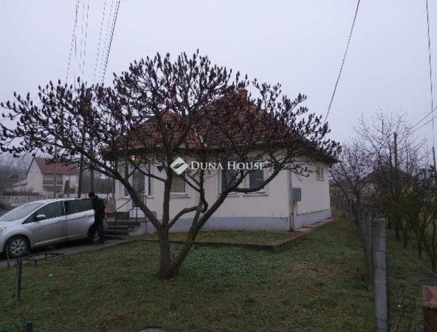 Eladó iroda, Cereden 10.612 M Ft / költözzbe.hu