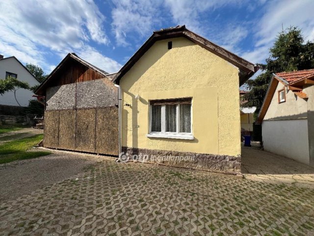 Eladó családi ház, Recsken 26.9 M Ft, 2 szobás