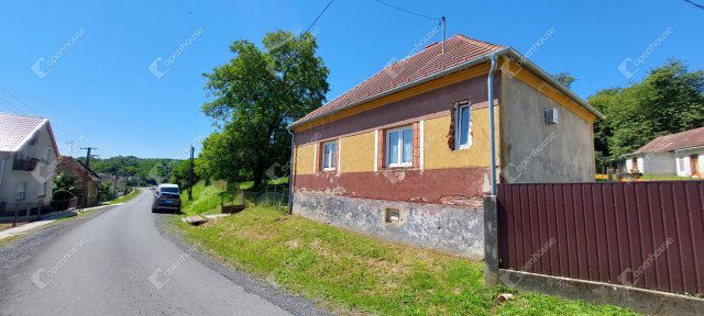 Eladó családi ház, Tófejen 15 M Ft, 2 szobás