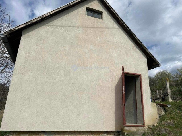Eladó nyaraló, Várpalotán 6.9 M Ft, 2 szobás