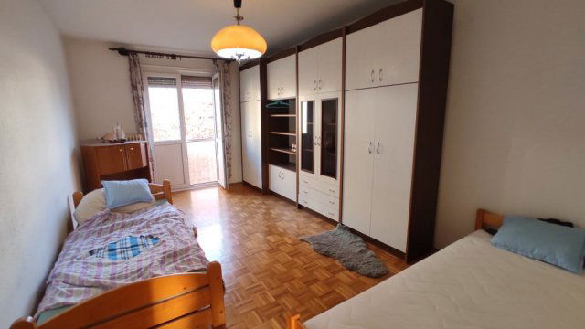 Eladó téglalakás, Dunaújvárosban, Táncsics Mihály utcában