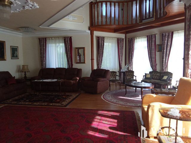 Eladó családi ház, Sitkén 380 M Ft, 4 szobás