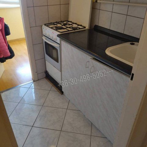 Eladó panellakás, Miskolcon, Középszer utcában 22.5 M Ft