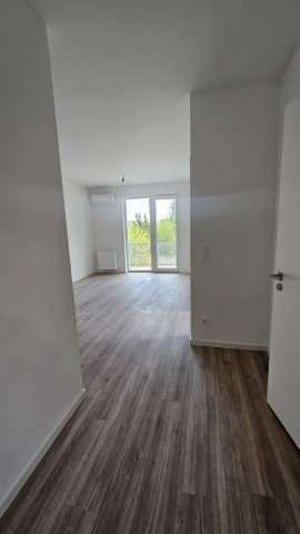 Kiadó panellakás, albérlet, Debrecenben 210 E Ft / hó, 2 szobás