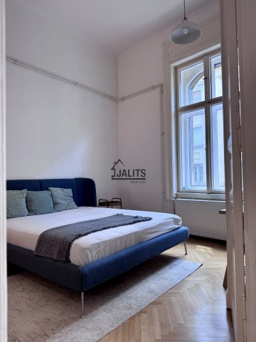 Eladó téglalakás, Budapesten, VII. kerületben, Kazinczy utcában