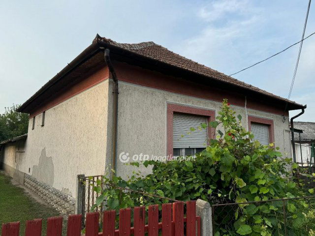 Eladó családi ház, Tiszafüreden 22 M Ft, 3 szobás