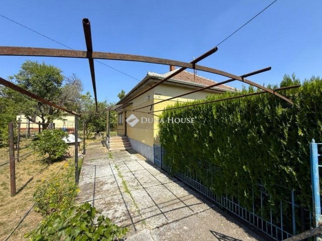 Eladó családi ház, Budapesten, XVII. kerületben 99 M Ft