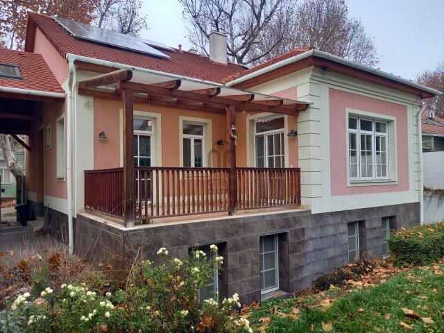 Eladó családi ház, Székesfehérvárott, Martinovics utcában
