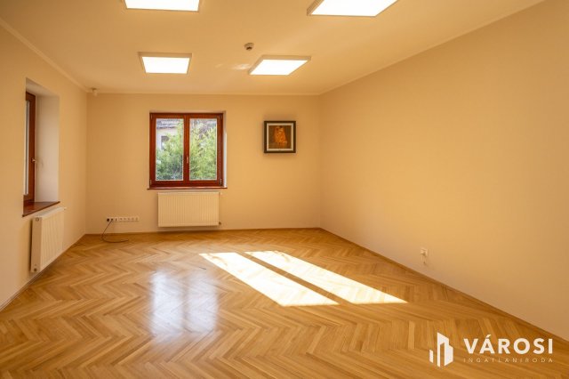 Kiadó családi ház, albérlet, Hódmezővásárhelyen, 1 szobás