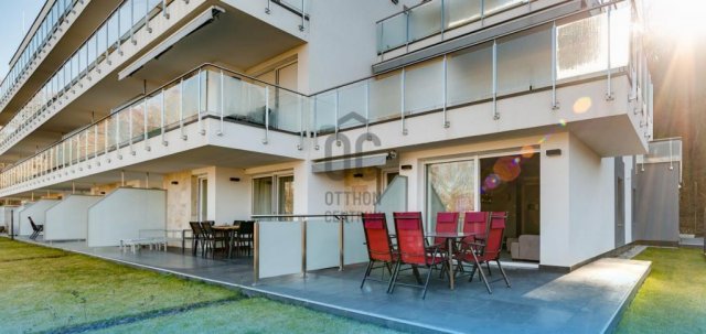 Eladó téglalakás, Balatonföldváron 95 M Ft, 2 szobás