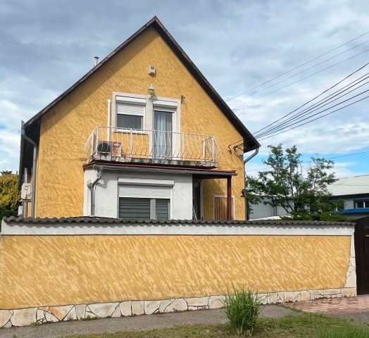 Eladó családi ház, Gyálon 108 M Ft, 3 szobás