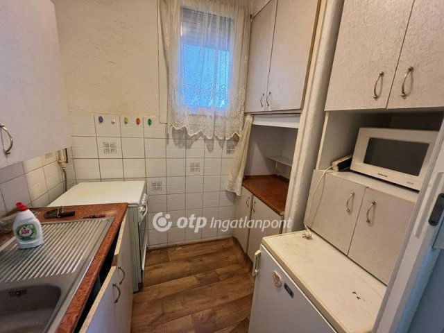 Eladó téglalakás, Salgótarjánban 18.5 M Ft, 2 szobás