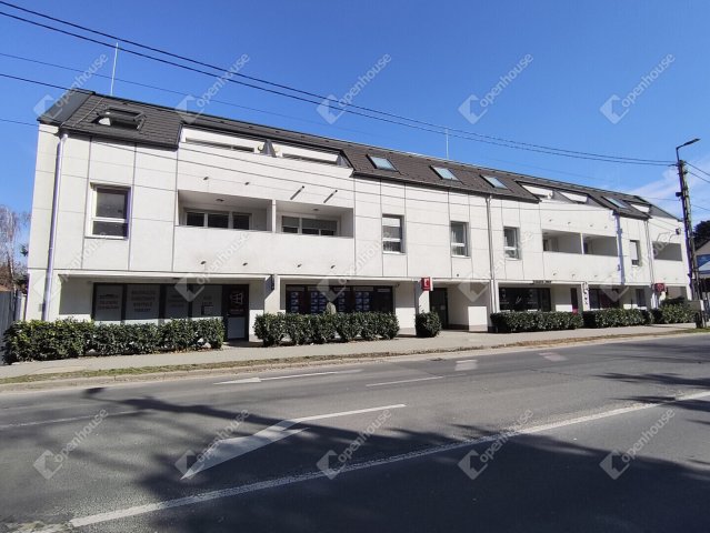 Eladó iroda, Komáromban 45 M Ft, 1 szobás / költözzbe.hu