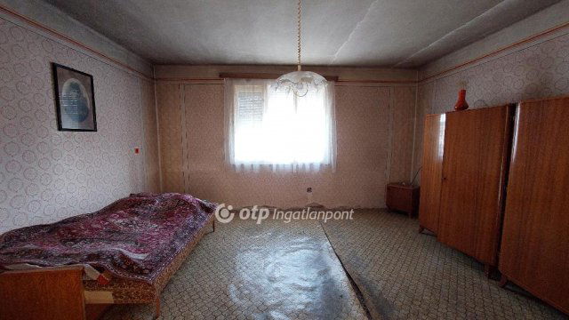Eladó családi ház, Dévaványán 11.9 M Ft, 2 szobás