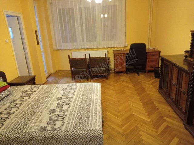 Eladó téglalakás, XI. kerületben, Lágymányosi utcában