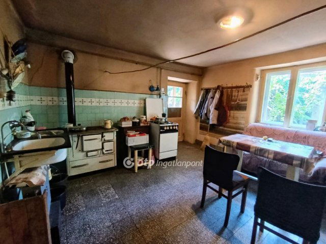 Eladó családi ház, Jászfényszarun 18.5 M Ft, 2 szobás