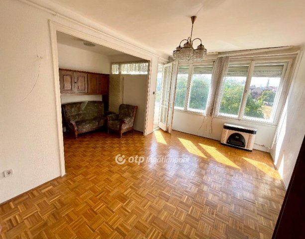 Eladó téglalakás, Budapesten, III. kerületben 49.5 M Ft