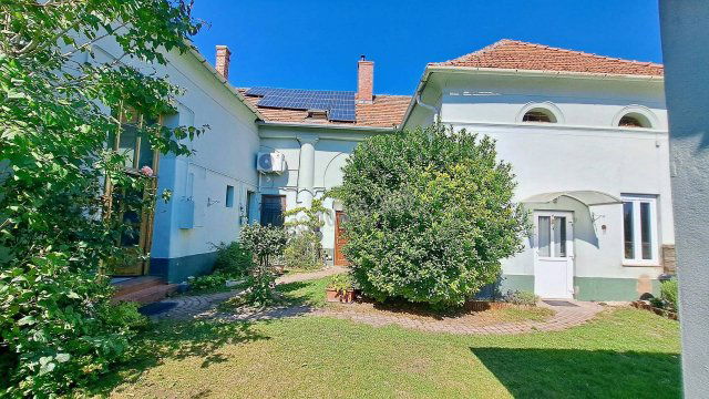 Eladó téglalakás, Veszprémben, Dózsa György utcában 84.6 M Ft